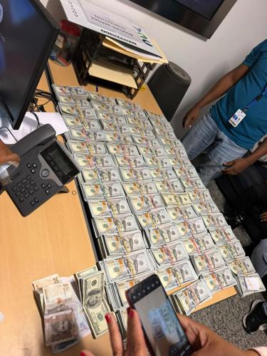 ADUANAS confisca US$600,700.00 dólares en el AILA