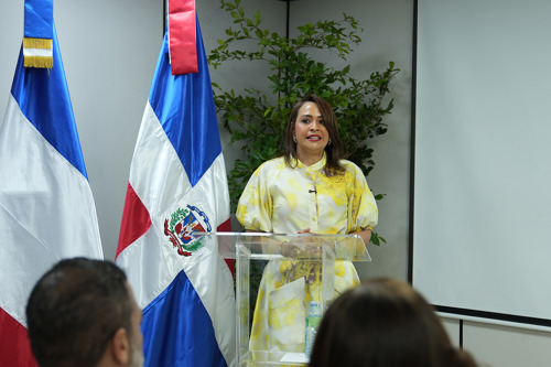 Yayo Sanz Lovatón es reconocido por el grupo GBH por la modernización y eficiencia lograda en Aduanas