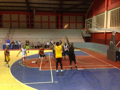 Haina y Operativa protagonizan juego de película