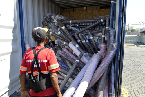 Aduanas se incauta Contrabando de 8 Millones de Cigarrillos en Puerto Haina Oriental
