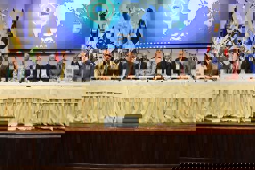 Acuerdo histórico para acelerar aún más el despacho de contenedores