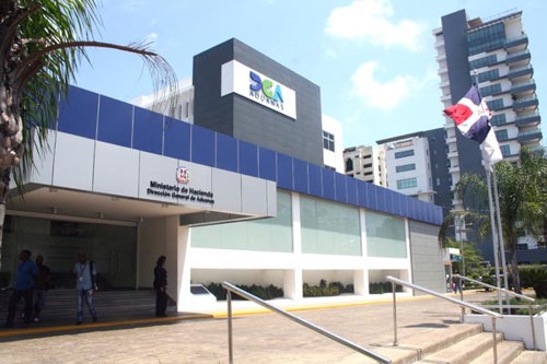 Aduanas pedirá Factura Comercial a todas las Personas que importen Mercancías a través de los Couriers.