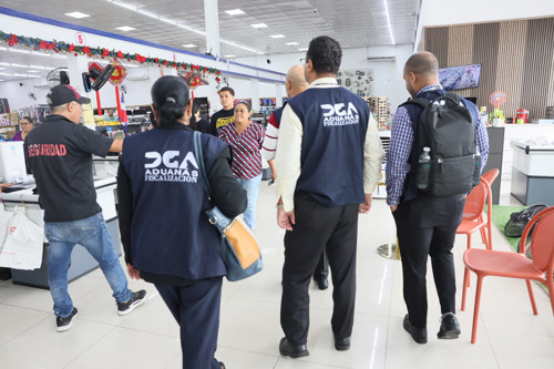 DGA cierra el año reforzando la lucha contra el comercio ilegal (chino)