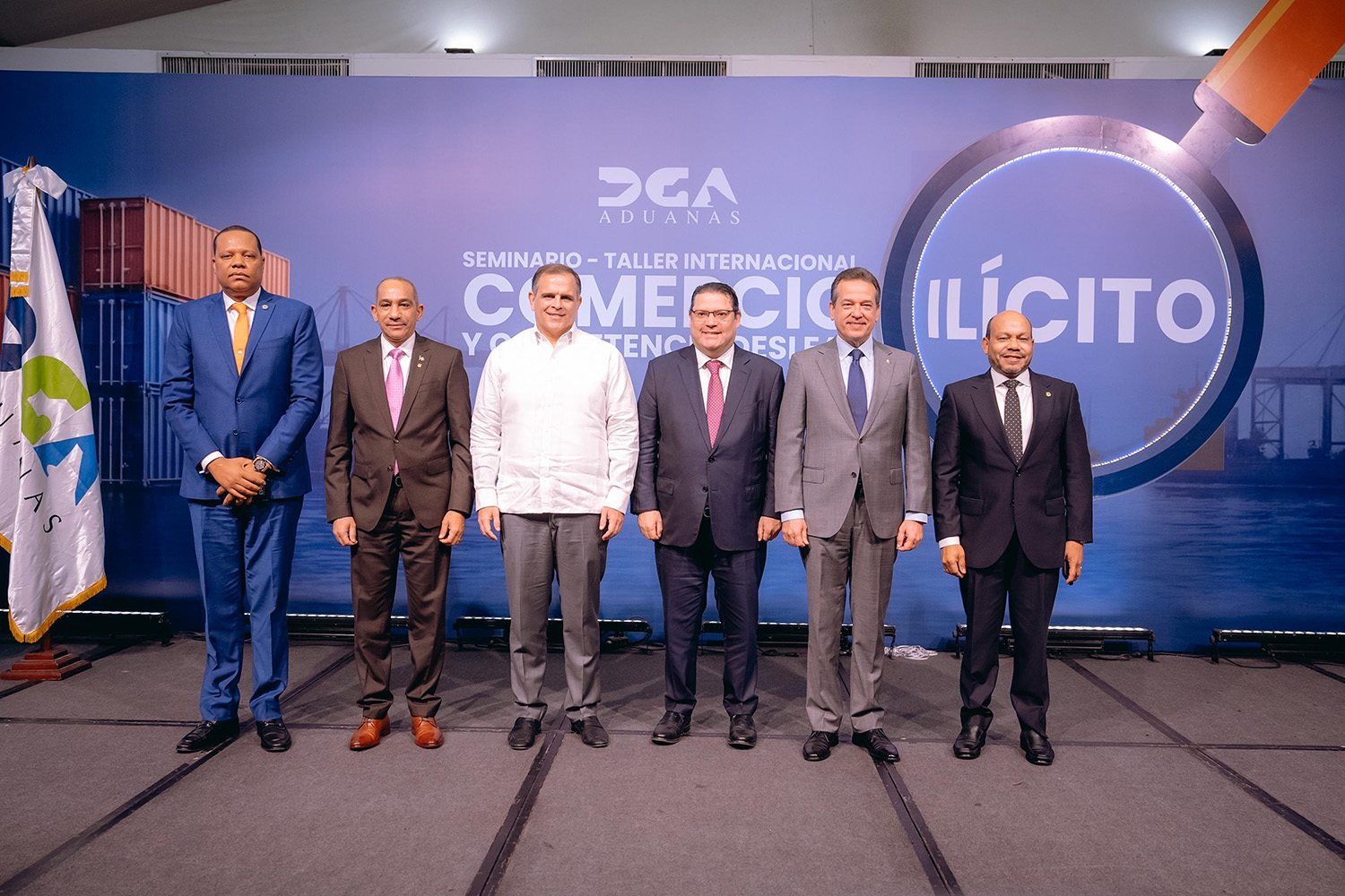 Imagen grupal taller internacional de comercio